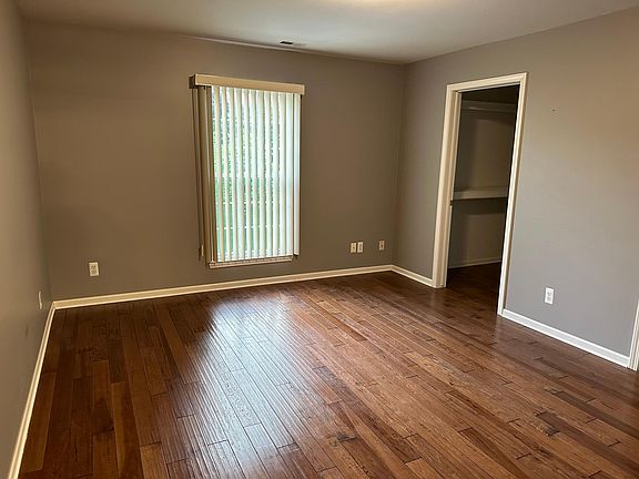 3rd image of 49328 Silver Birch Cir