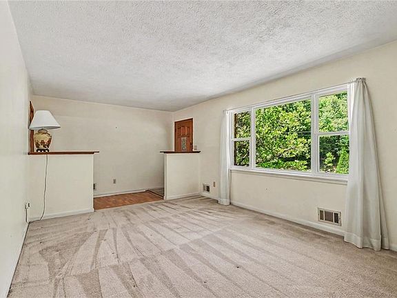 4th image of 1136 Creekdale Dr