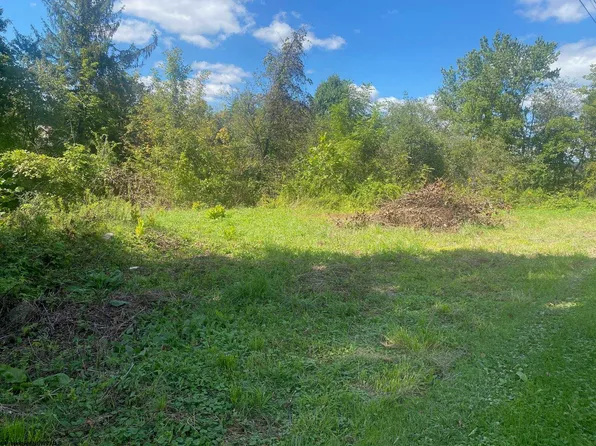 Linda Ln, Elkins, WV 26241