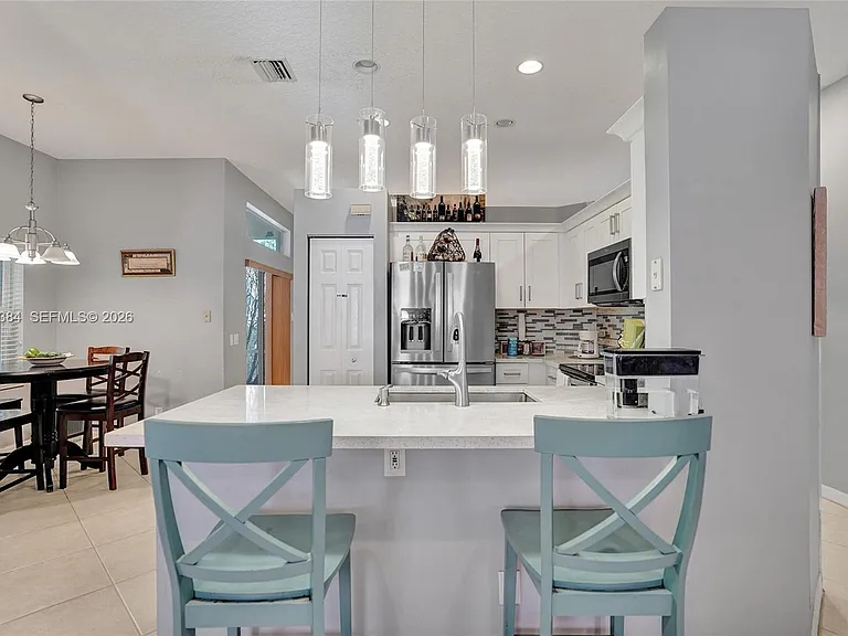 4219 Sabal Ridge Cir — Photo 8