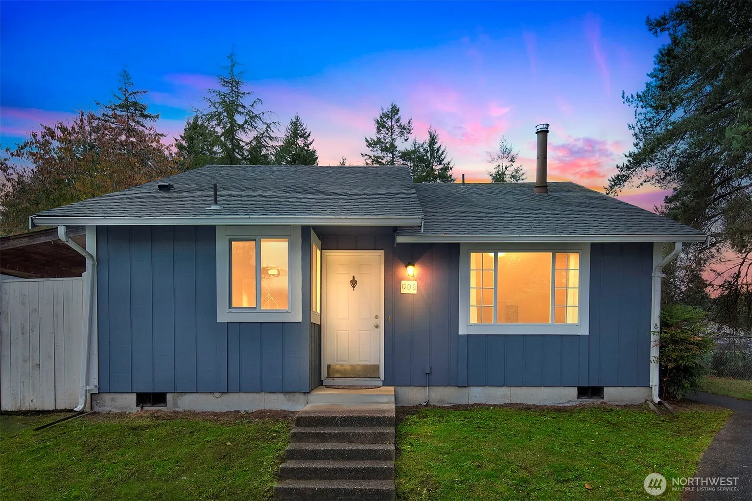 608 Deerbrush Loop SE photo 1