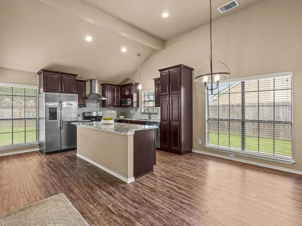 2217 Villanova St, Arlington, TX 76018