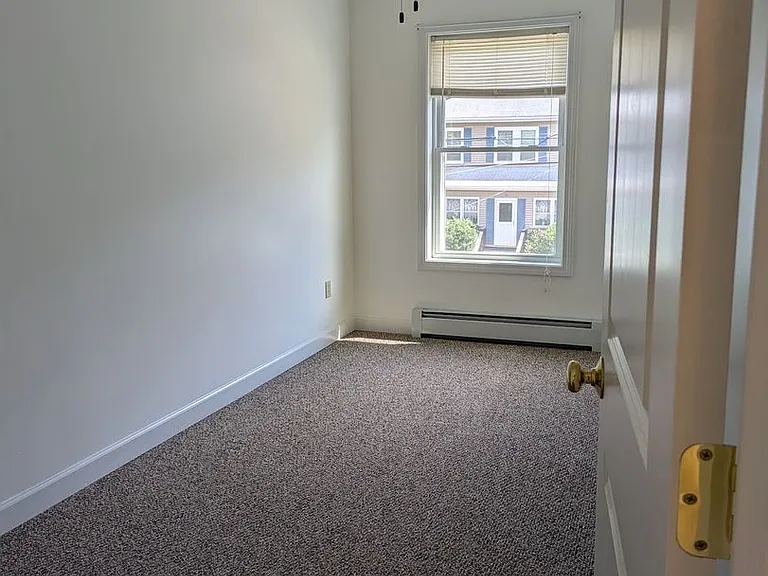 55 Boys Ave — Photo 28