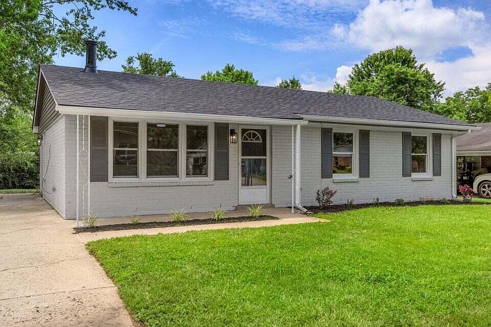 1st image of 208 Independence Ct