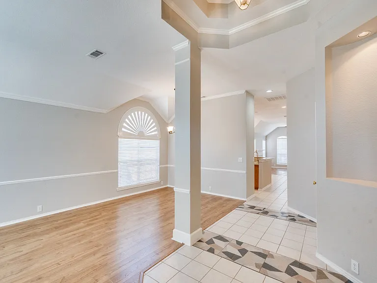 2509 Hunters Run Dr — Photo 5