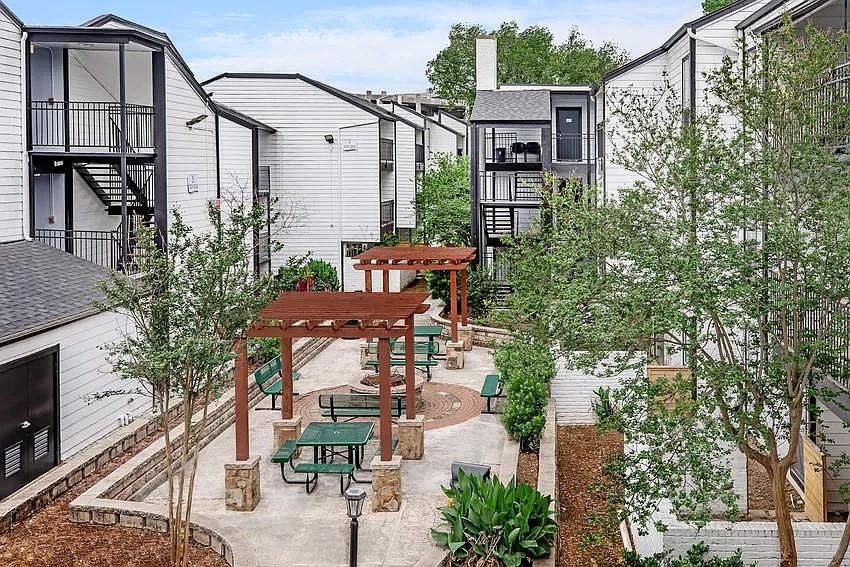 1st image of 4400 Memorial Dr #6-1062