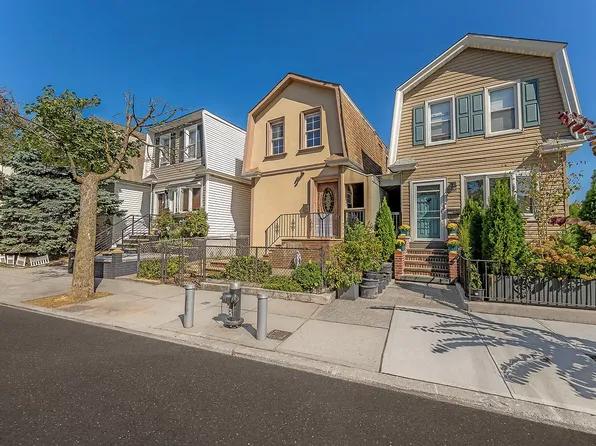 4317 20th Rd, Astoria, NY 11105