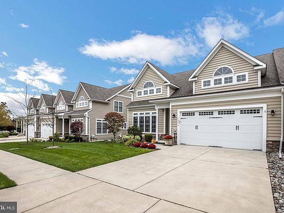 2nd image of 1206 Calista Ln