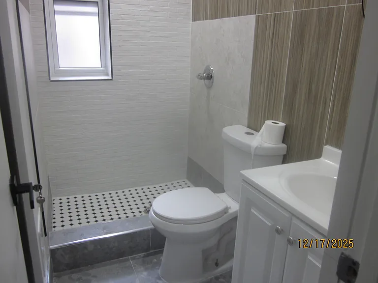 39-25 24th St #19 — Photo 10