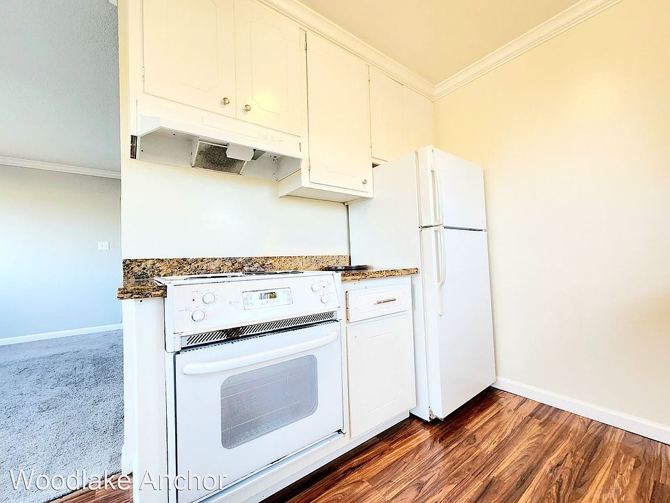 1st image of 961 Huntington Ave #2