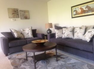 586 Napa Valley Dr #1, Milford, MI 48381