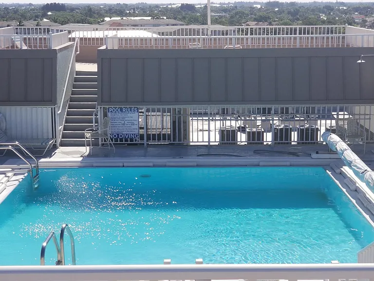 Rooftop swimming pool 3