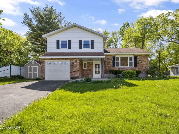 71 Fairlawn Drive, Latham, NY 12110