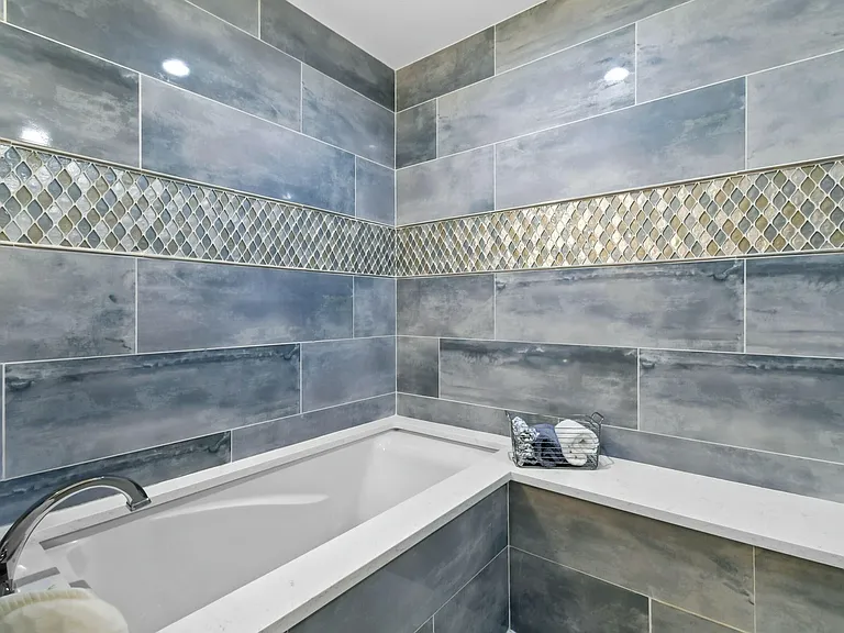 252 Legendary Cir — Photo 14
