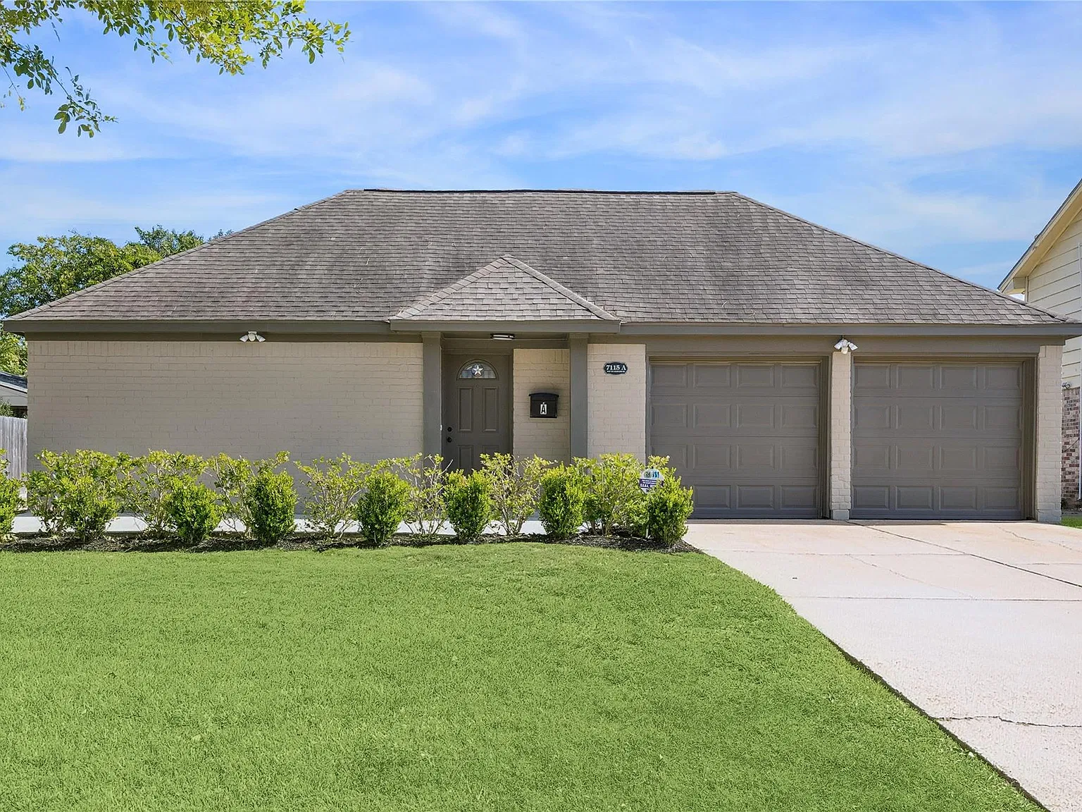 2 bed, 1.5 bath, 1115 sqft, $1,800 — Photo 1