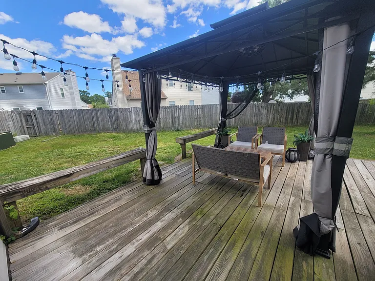 1792 Moonstone Dr — Photo 30