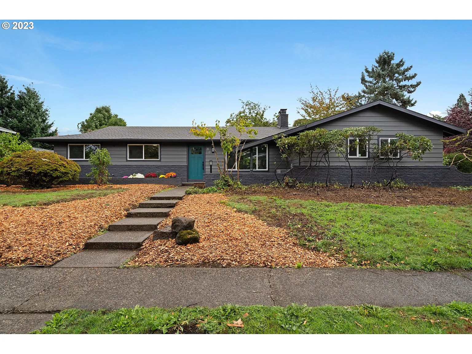 80 NW Orchard Dr photo 1