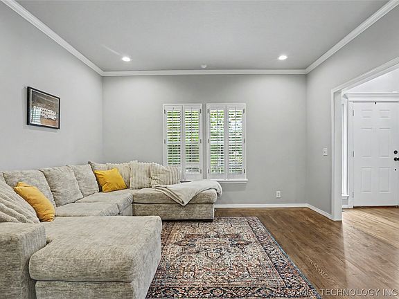 5th image of 7013 S Sandusky Ave