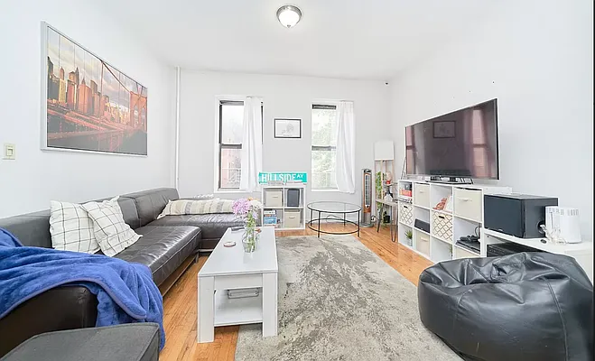 Rented by Living New York | media 11