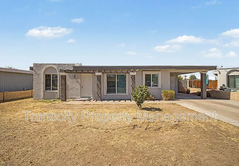 4328 E Saint Catherine Ave — Photo 1