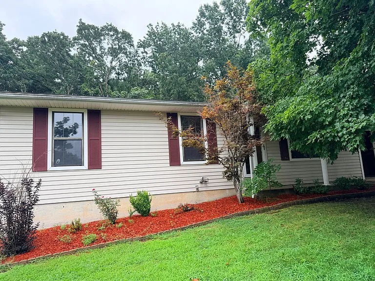 2622 Camelot Ct — Photo 1