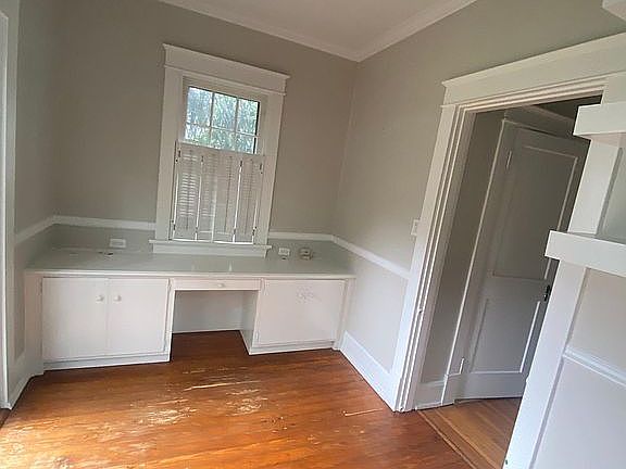 3rd image of 407 Amherst Ave
