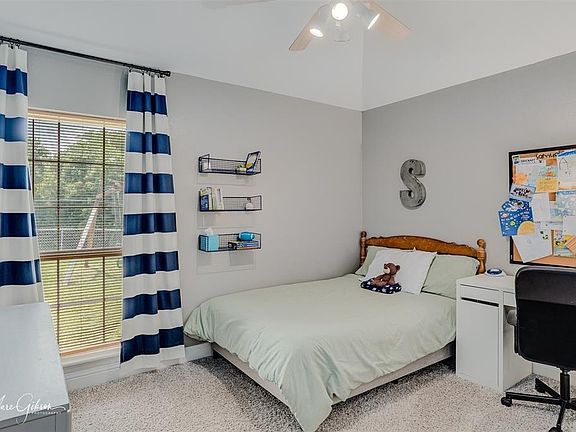 3rd image of 2231 Windsor Ct