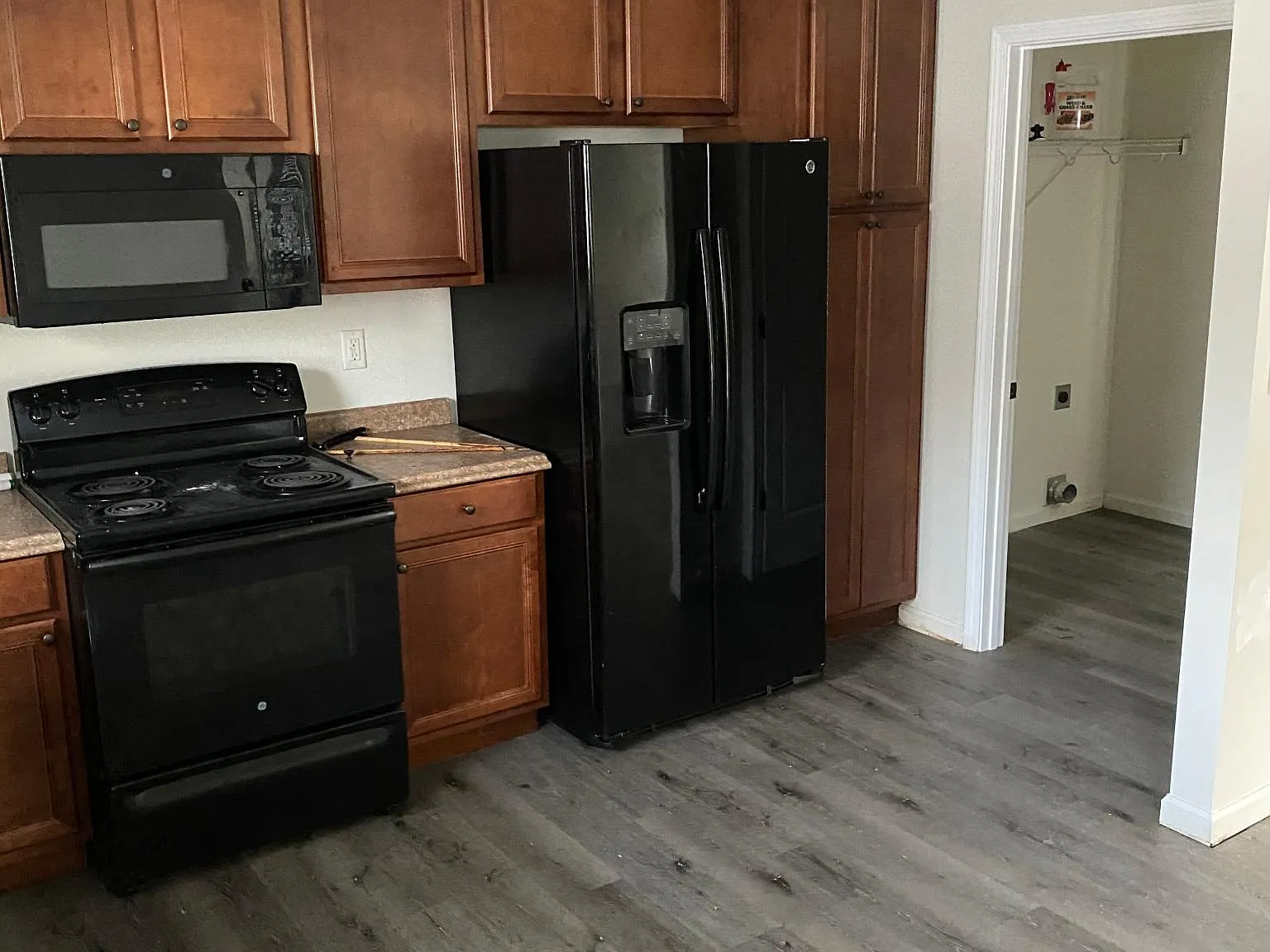 2 bed, 1298 sqft, $1,300 — Photo 3