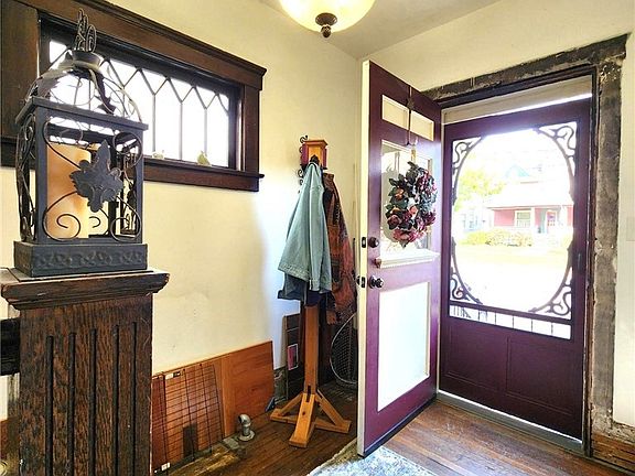 4th image of 425 West Ave