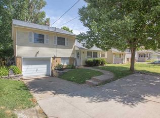 3230 W Locust St, Davenport, IA