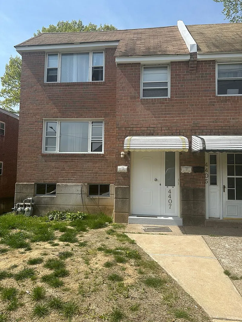 4407 Rosemont Avenue — Photo 1