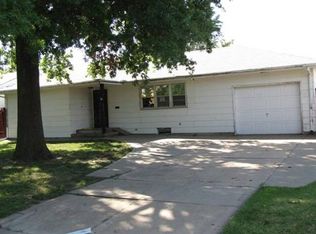 1201 W Crawford St, Wichita, KS 67217