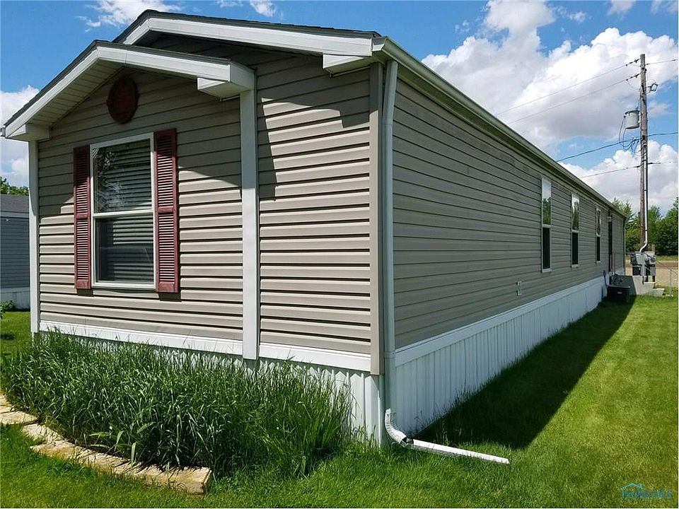 2nd image of 205 E Short St Lot 33