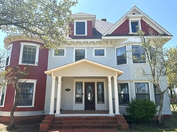 601 W 2nd St, Baird, TX 79504