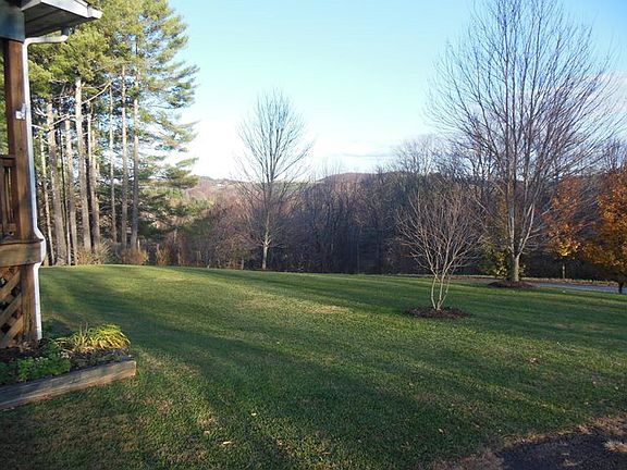 4th image of 1387 Memorial Park Dr