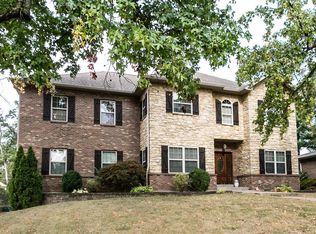 9847 Crestwick Dr, Saint Louis, MO