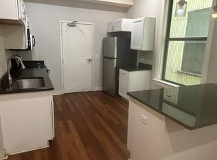 308 W 6th St #2, Davenport, IA 52803