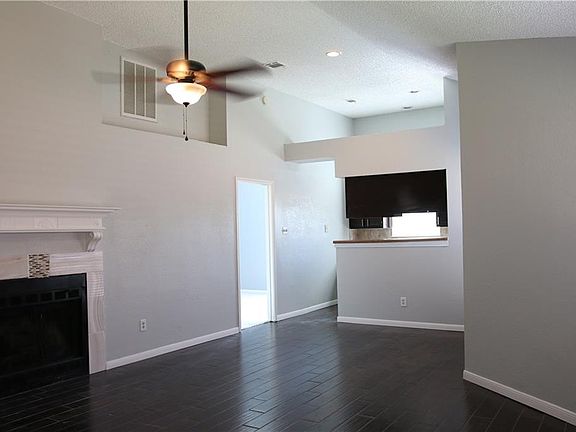 5th image of 4724 Poppy Dr E