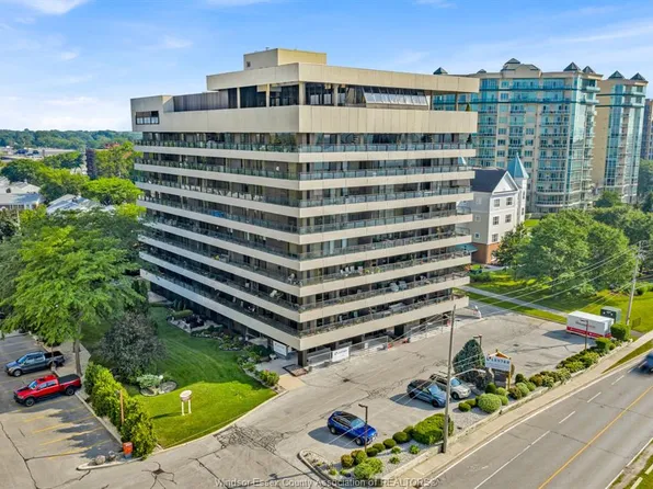 5125 Riverside Dr E #202, Windsor, ON N8S 4L8