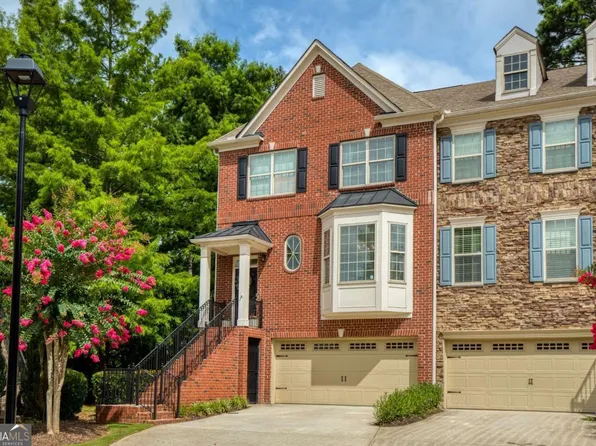 5010 Manchester Cir, Roswell, GA 30075