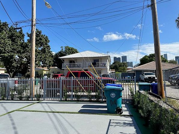 miami-florida-443595097 picture