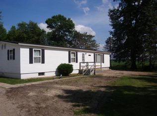 3762 N Eleven Mile Rd, Pinconning, MI 48650