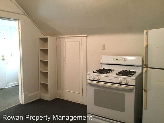 5th image of 711 Reynolds Ave Unit B