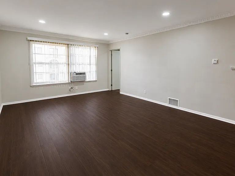 611 Levering Ave — Photo 7
