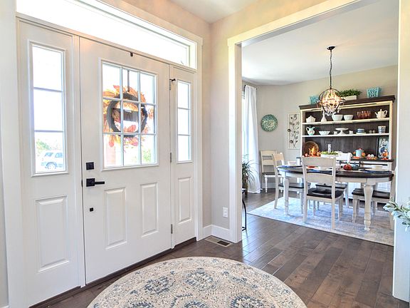 5th image of 1146 Camin Ln