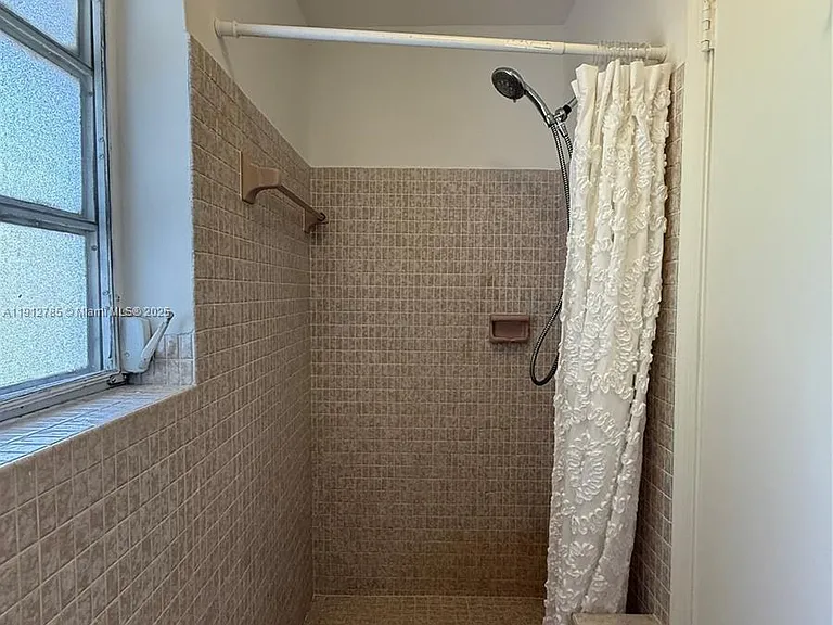 300 NW 42nd St #300 — Photo 24