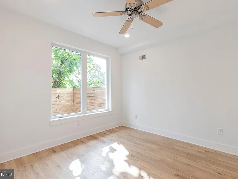 2412 W Master St #A — Photo 12