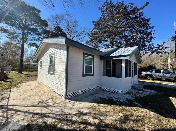 2309 Morris St, Picayune, MS 39466