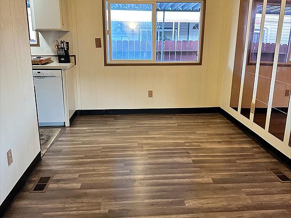 2nd image of 1515 Polaris Dr #343