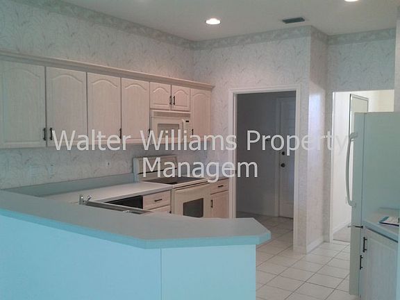 5th image of 42 Woodlyn Ln